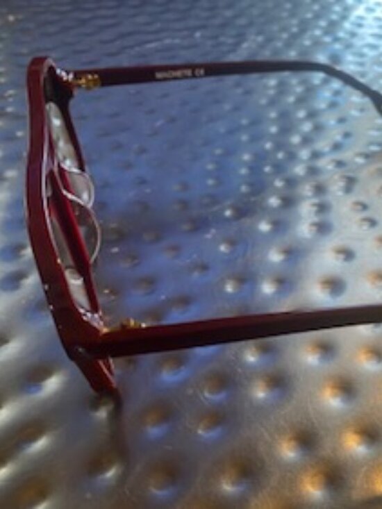 BRAND NEW MACHETE OX BLOOD SUNNIES w/ CASE main image 2